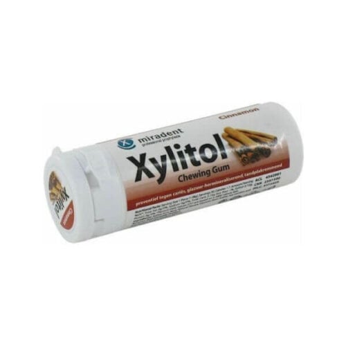 It is a sugar-free chewing gum that contains xylitol, a natural sweetener that can help prevent tooth decay, with a package of 30 pieces in a refreshing fruit flavor.