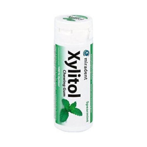 Miradent Xylitol Chewing Gum: a pack of 30 spearmint-flavored pieces, sweetened with xylitol to promote oral health and freshen breath.